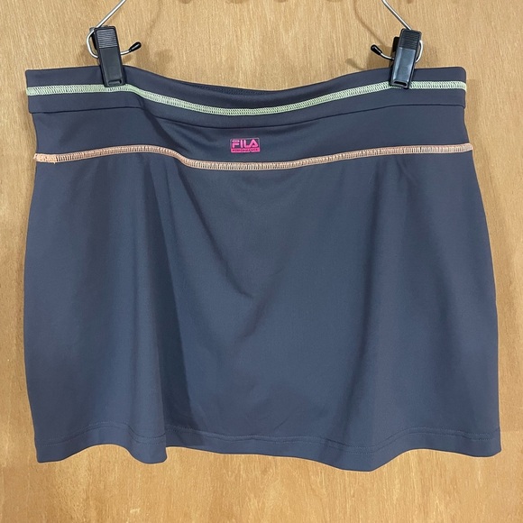 FILA- athletic skort - Picture 3 of 3